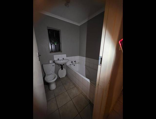 3 BEDROOM PROPERTY TO RENT IN WINDMILL PARK